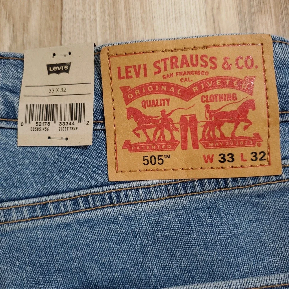 Levis 505 Regular Fit Straight Leg Light Wash Blue Stretch Jeans 33x32